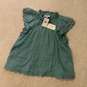 SEA NY new with tags real sleeveless top with lovely scallop detailing